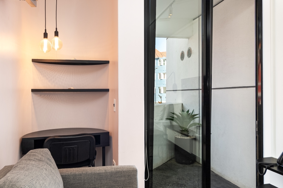 1 Bedroom Property for Sale in Sea Point Western Cape
